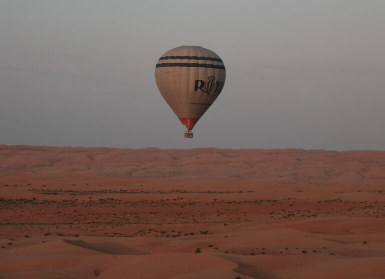 Montgolfière désert Oman